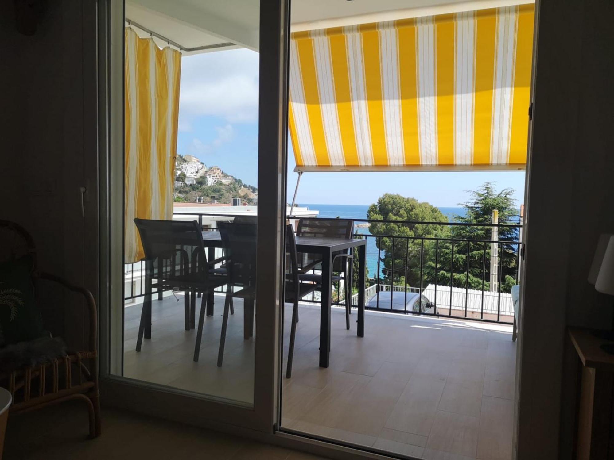Solmar2 A 100 M, Terrasse Vue Mer, Parking, Wi-fi * Roses
